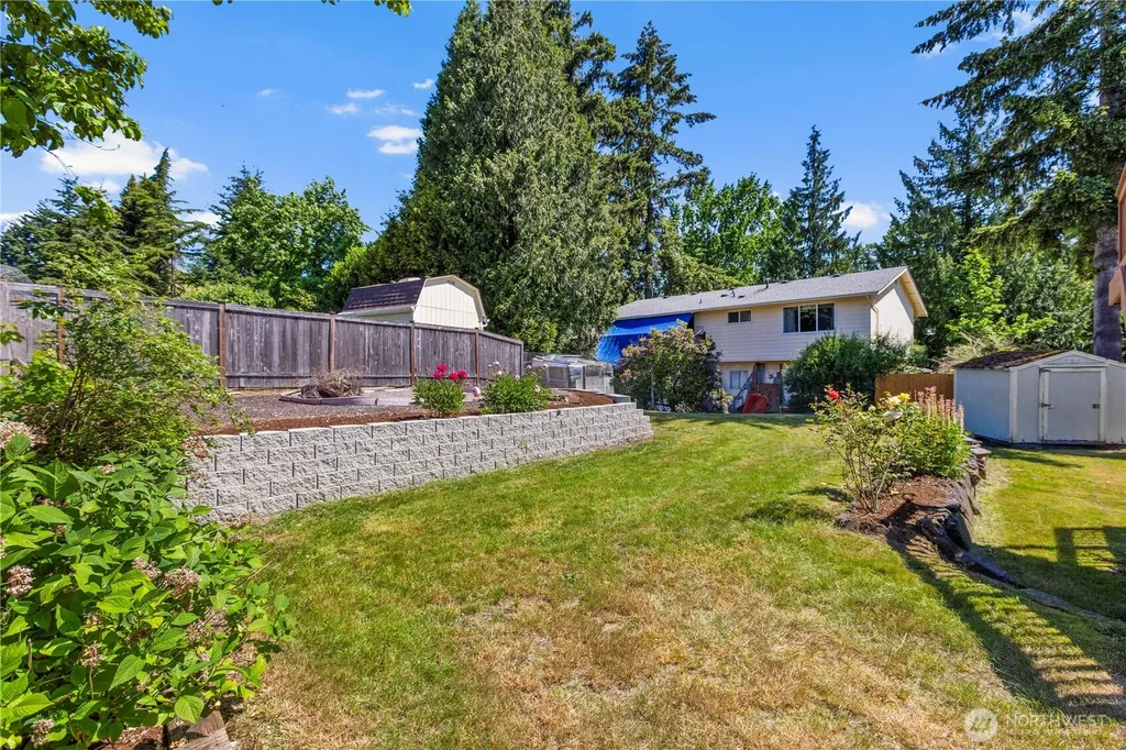 13712 SE 233rd Street Kent WA 98042