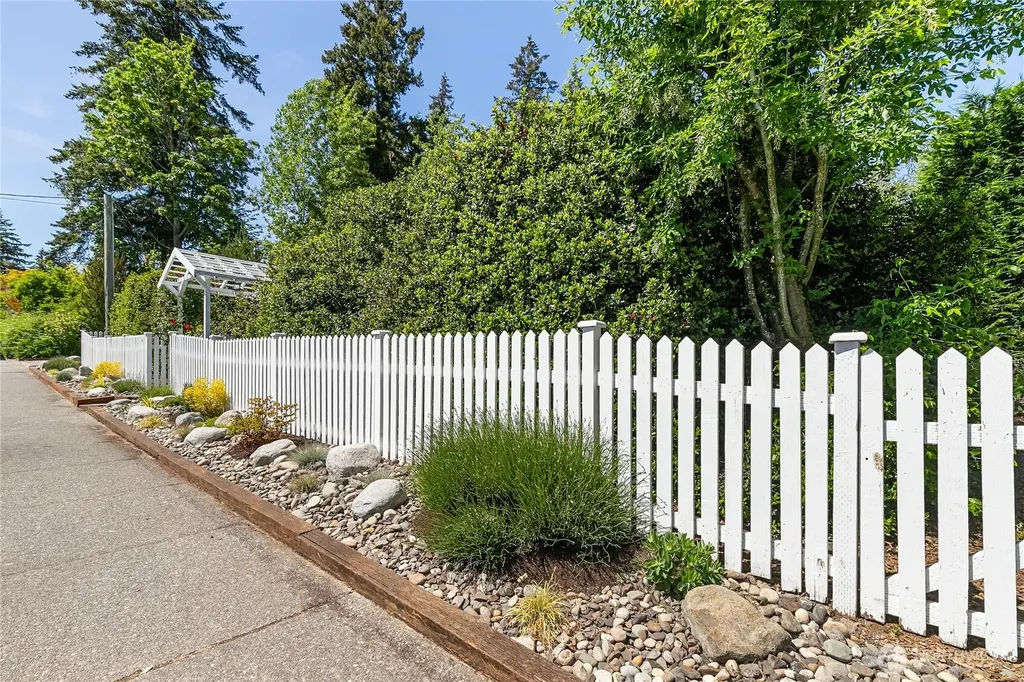4203 Academy Street Bellingham WA 98226