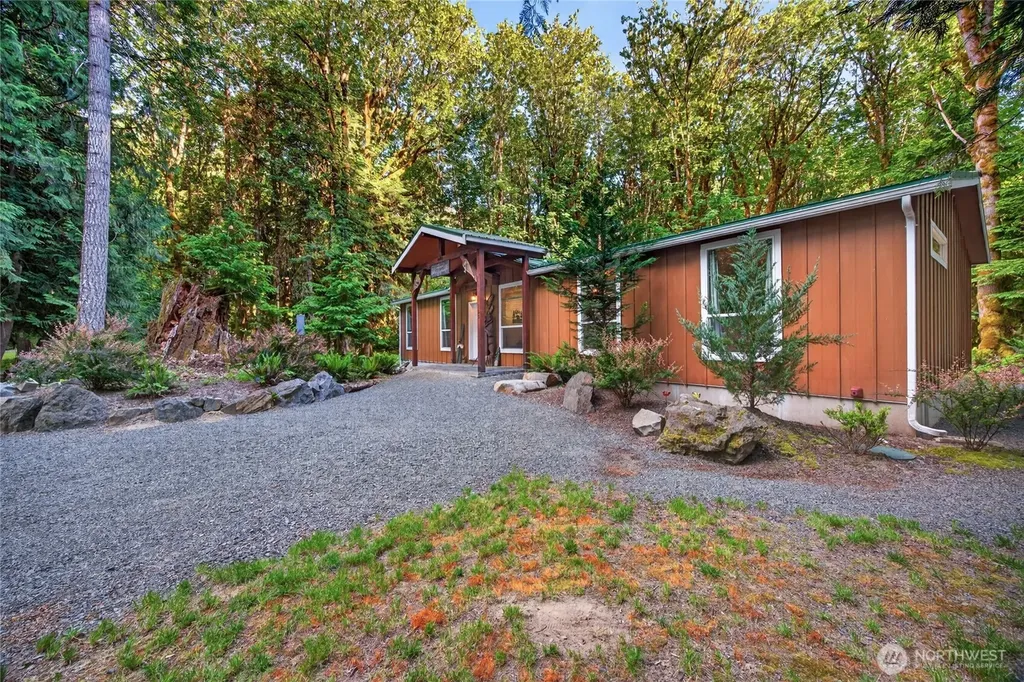128 Riverview Drive Packwood WA 98361
