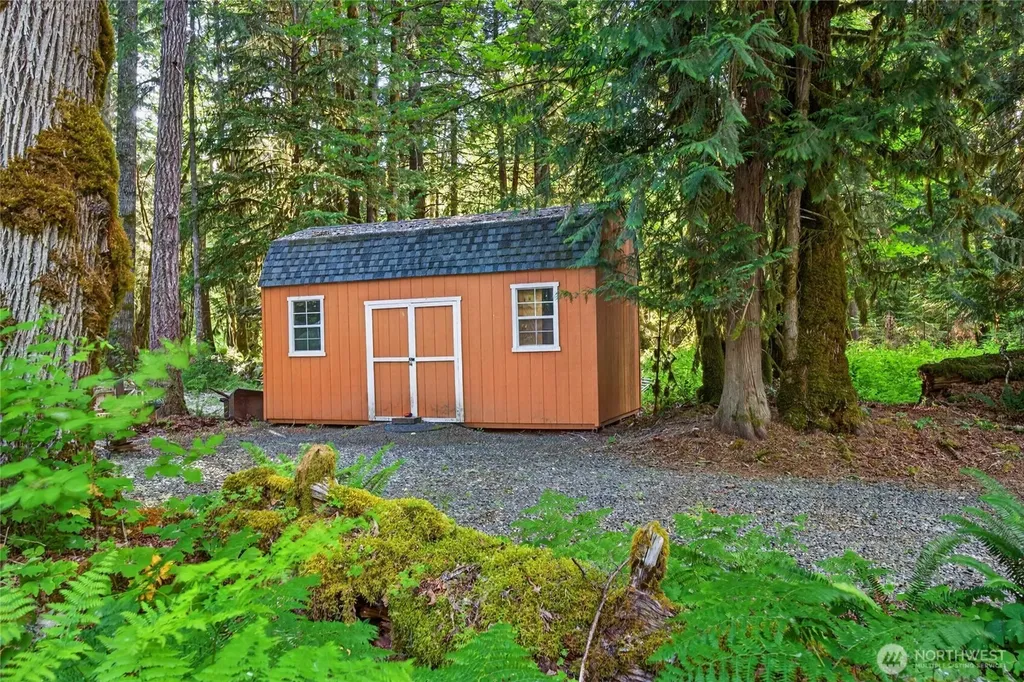 128 Riverview Drive Packwood WA 98361