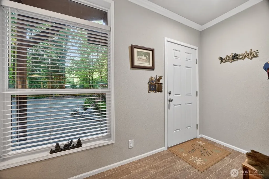 128 Riverview Drive Packwood WA 98361