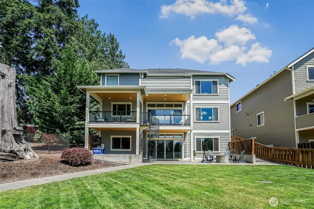 6106 207th Ave E Bonney Lake WA 98391