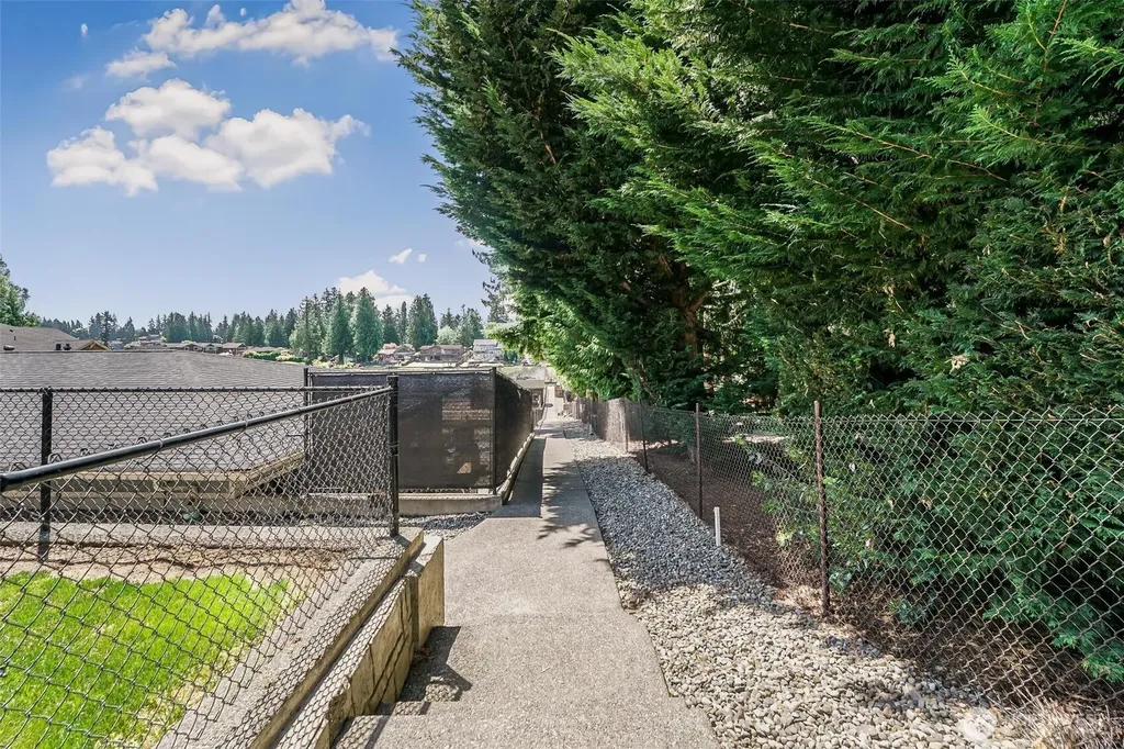 6106 207th Ave E Bonney Lake WA 98391