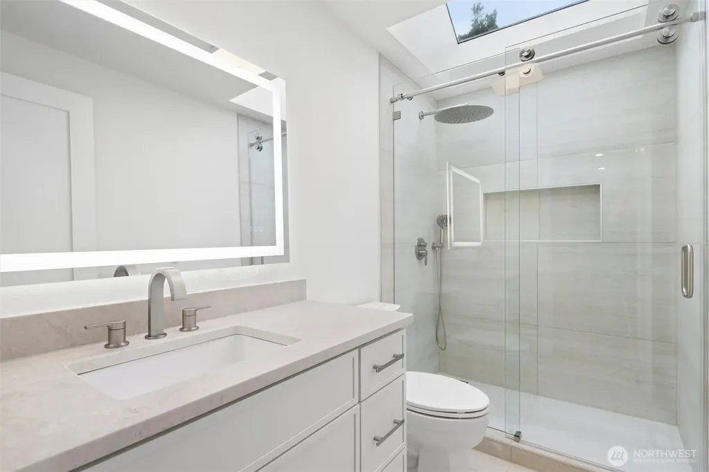 21229 NE 14th Place Sammamish WA 98074