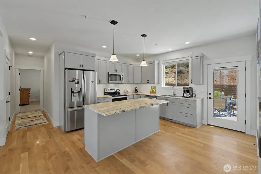 2963 N Breckenridge Drive East Wenatchee WA 98802