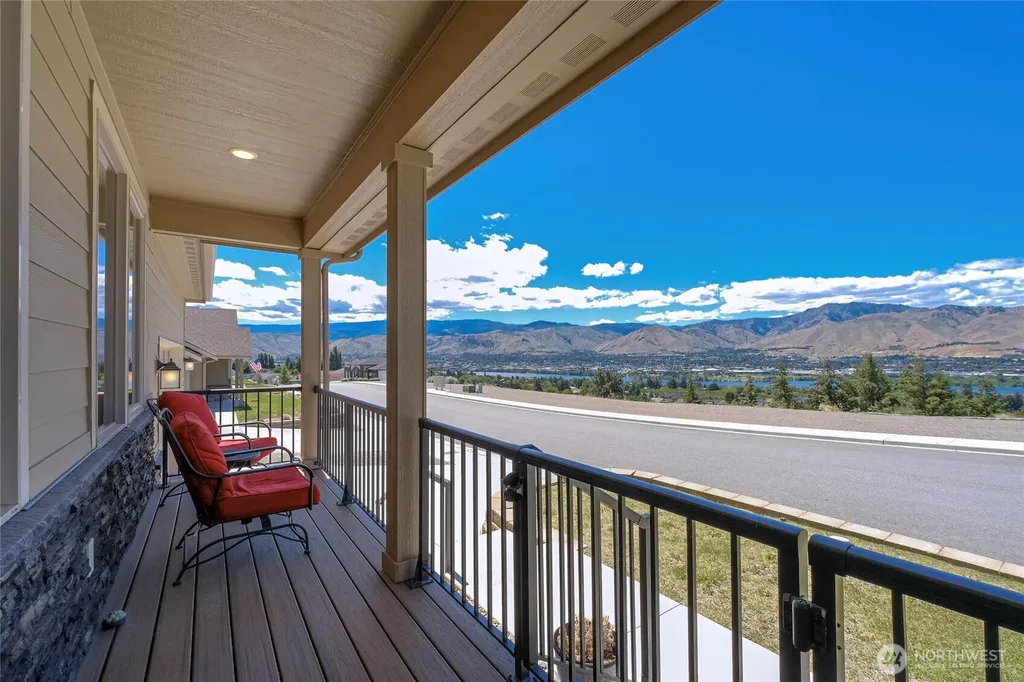 2963 N Breckenridge Drive East Wenatchee WA 98802