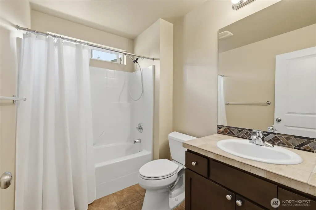 6929 Pinehurst Avenue SE Snoqualmie WA 98065
