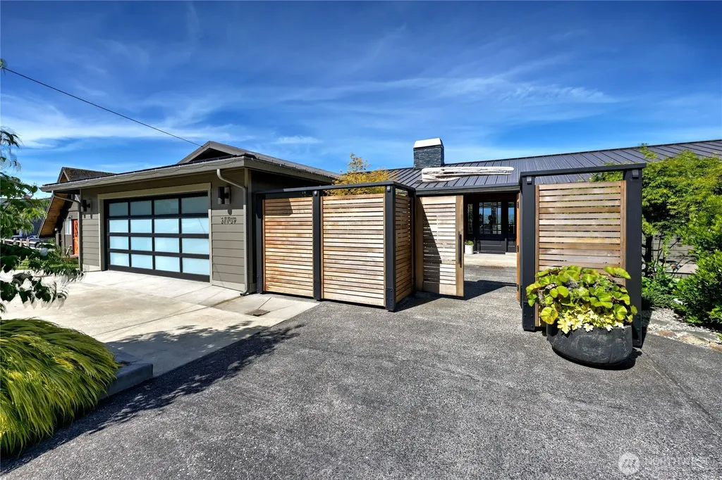 37709 Olympic View Rd NE Hansville WA 98340