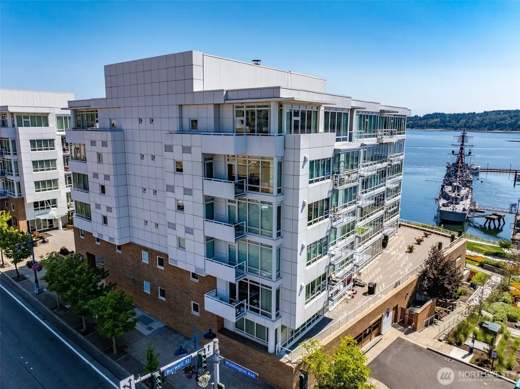 320 Washington Avenue Bremerton WA 98337