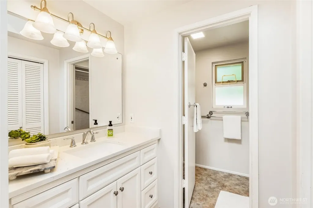 17529 93rd Avenue NE Bothell WA 98011