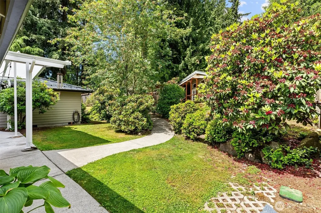 17529 93rd Avenue NE Bothell WA 98011