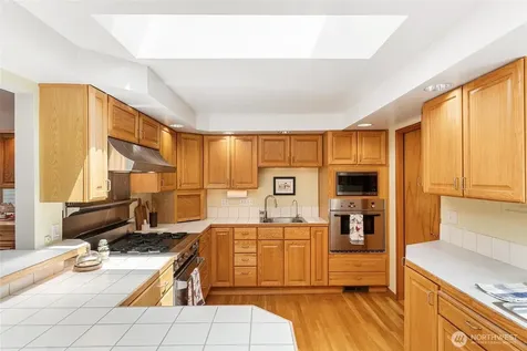 17529 93rd Avenue NE Bothell WA 98011