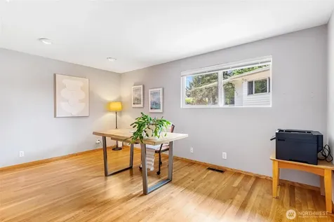 17529 93rd Avenue NE Bothell WA 98011