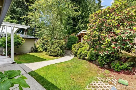 17529 93rd Avenue NE Bothell WA 98011
