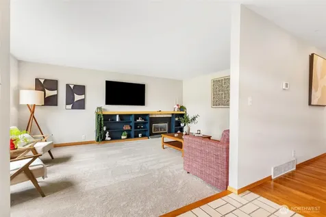 17529 93rd Avenue NE Bothell WA 98011