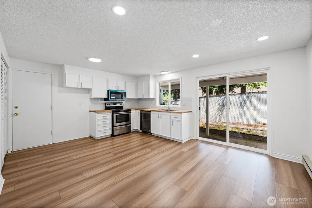 4608 SW 319th Place Federal Way WA 98023