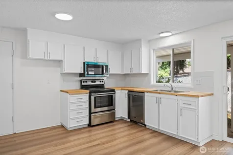 4608 SW 319th Place Federal Way WA 98023