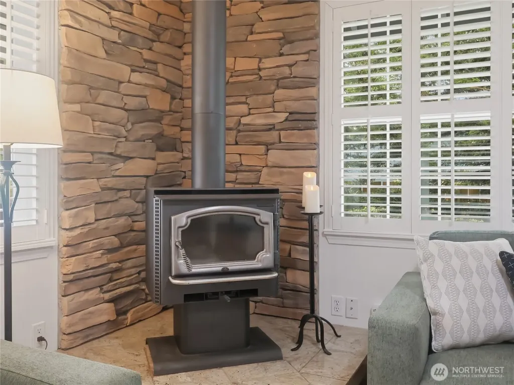 165 N Narwhal Loop NW Ocean Shores WA 98569