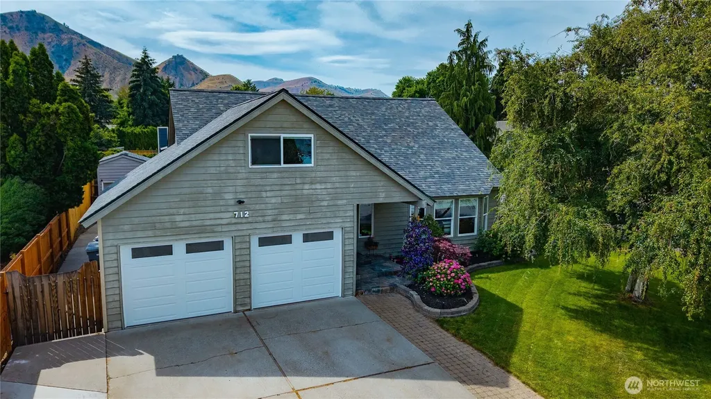 712 Lambert Street Wenatchee WA 98801