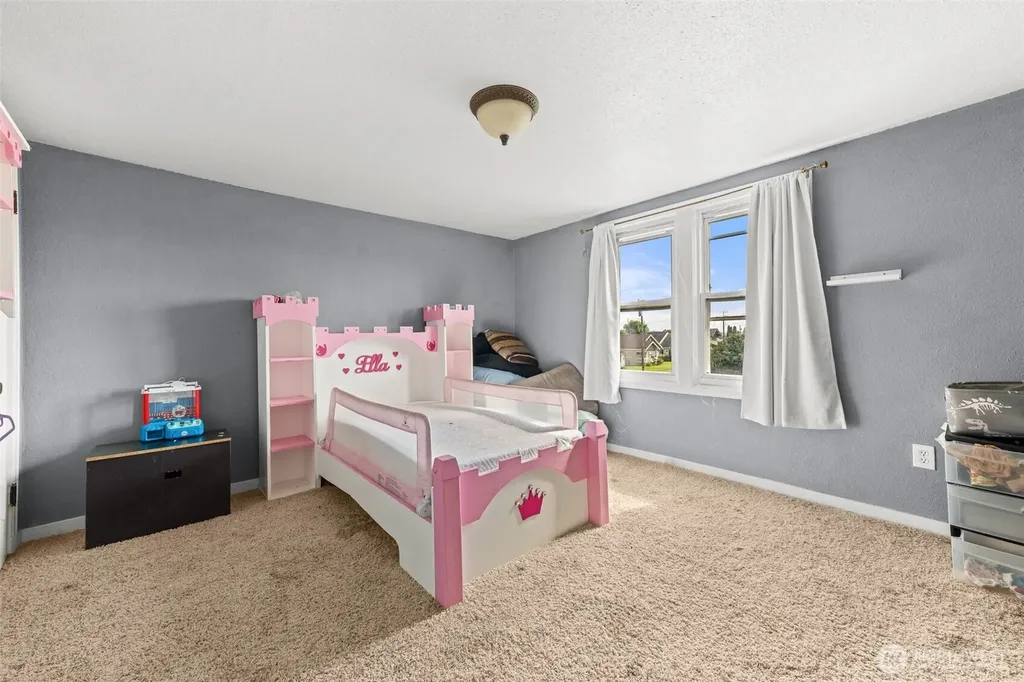 422 W 3rd Street Aberdeen WA 98520