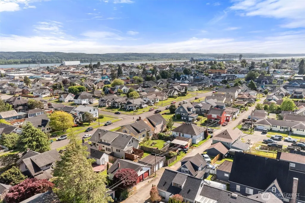 422 W 3rd Street Aberdeen WA 98520