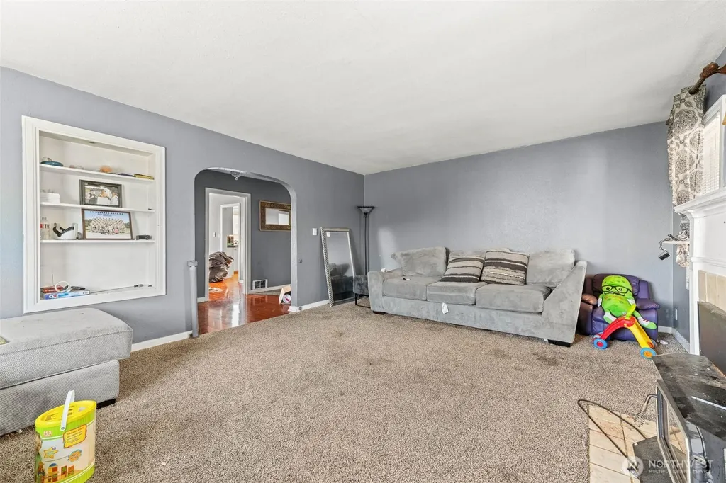 422 W 3rd Street Aberdeen WA 98520