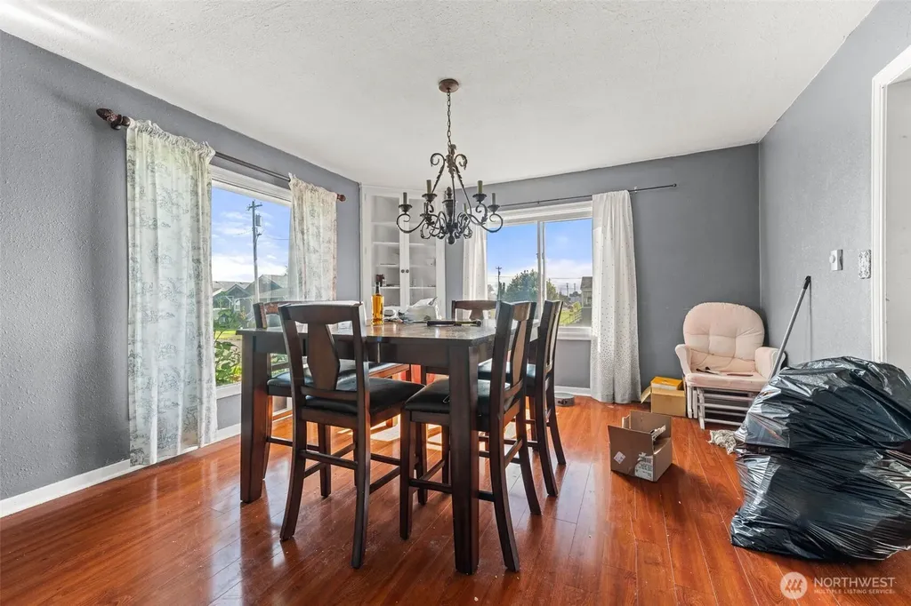 422 W 3rd Street Aberdeen WA 98520
