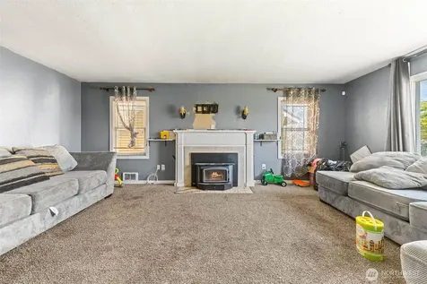422 W 3rd Street Aberdeen WA 98520