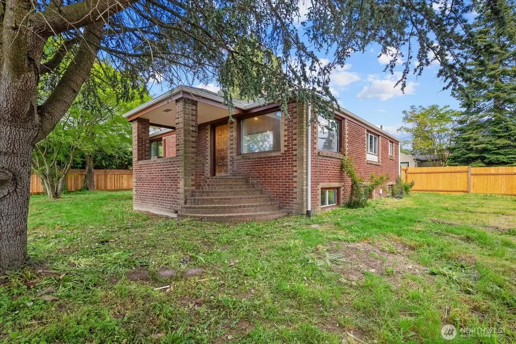 8724 16th Avenue SW Seattle WA 98106