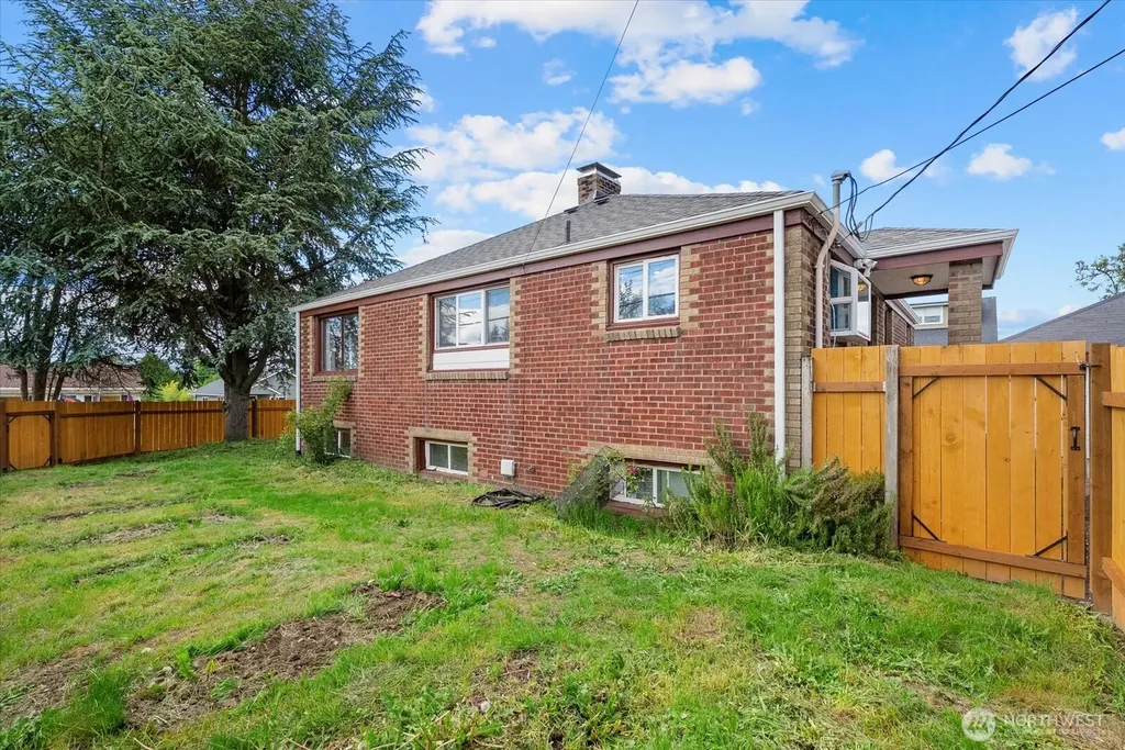 8724 16th Avenue SW Seattle WA 98106