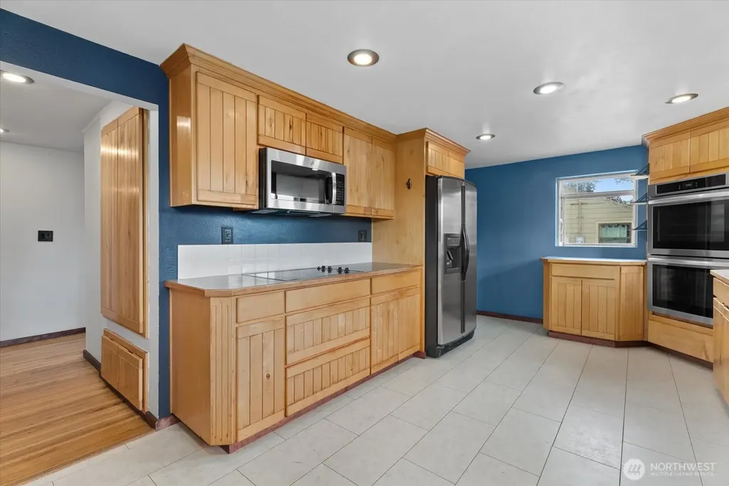 8724 16th Avenue SW Seattle WA 98106