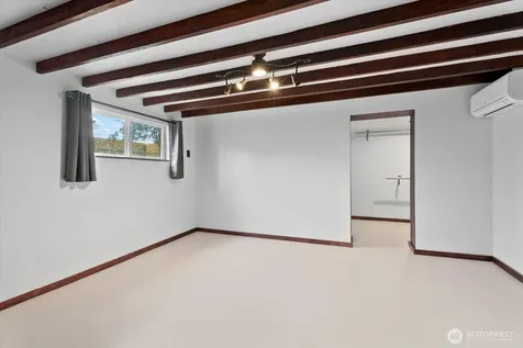 8724 16th Avenue SW Seattle WA 98106