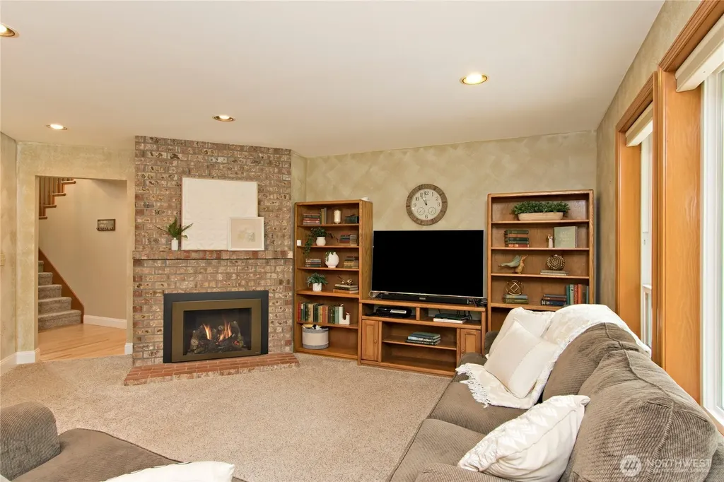 22424 243rd Place SE Maple Valley WA 98038