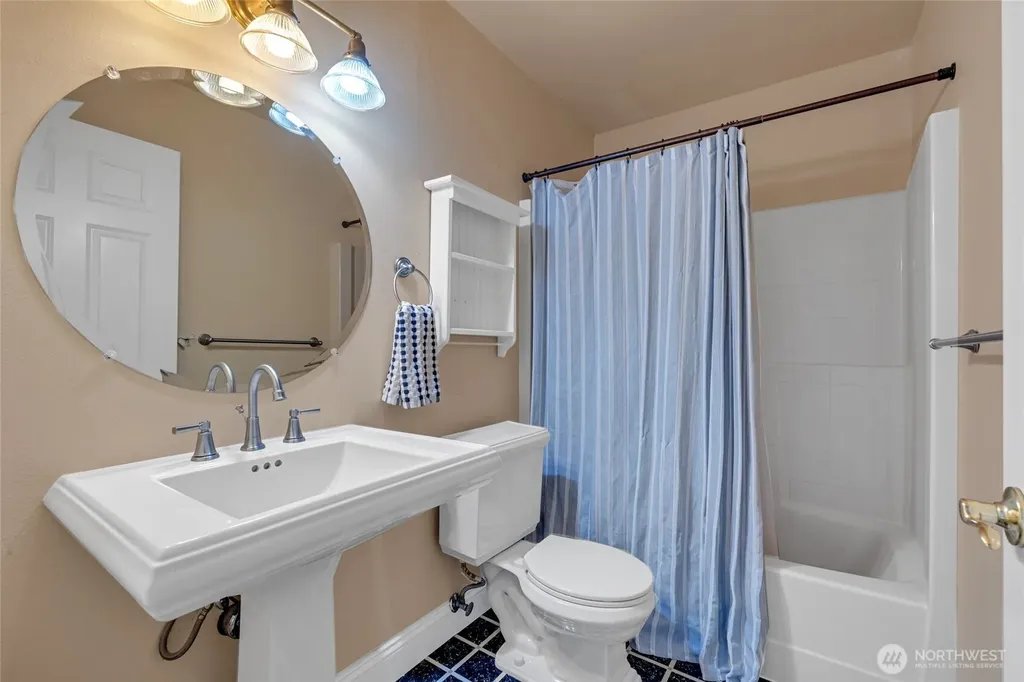 7796 Beardsley Avenue Gig Harbor WA 98335