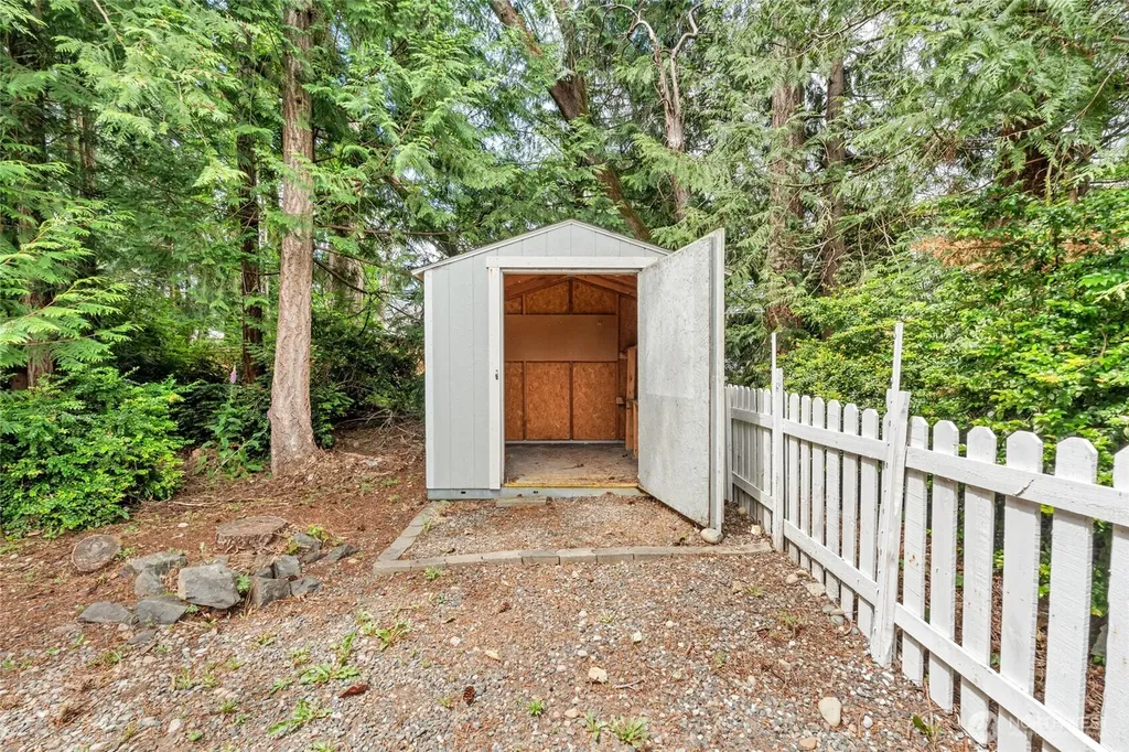 7796 Beardsley Avenue Gig Harbor WA 98335