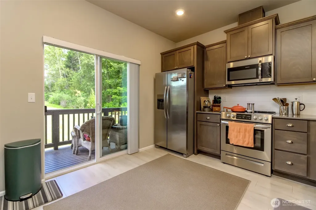 17531 110th Avenue E Puyallup WA 98374