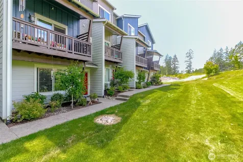 17531 110th Avenue E Puyallup WA 98374