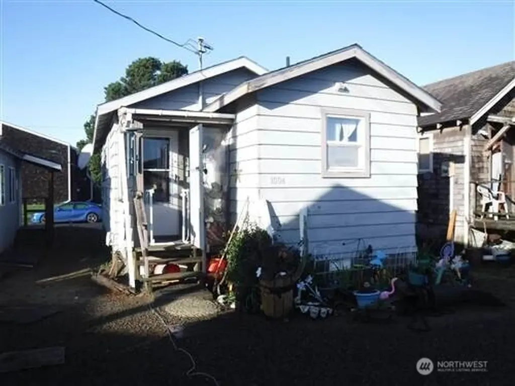 1004 K Place Long Beach WA 98631