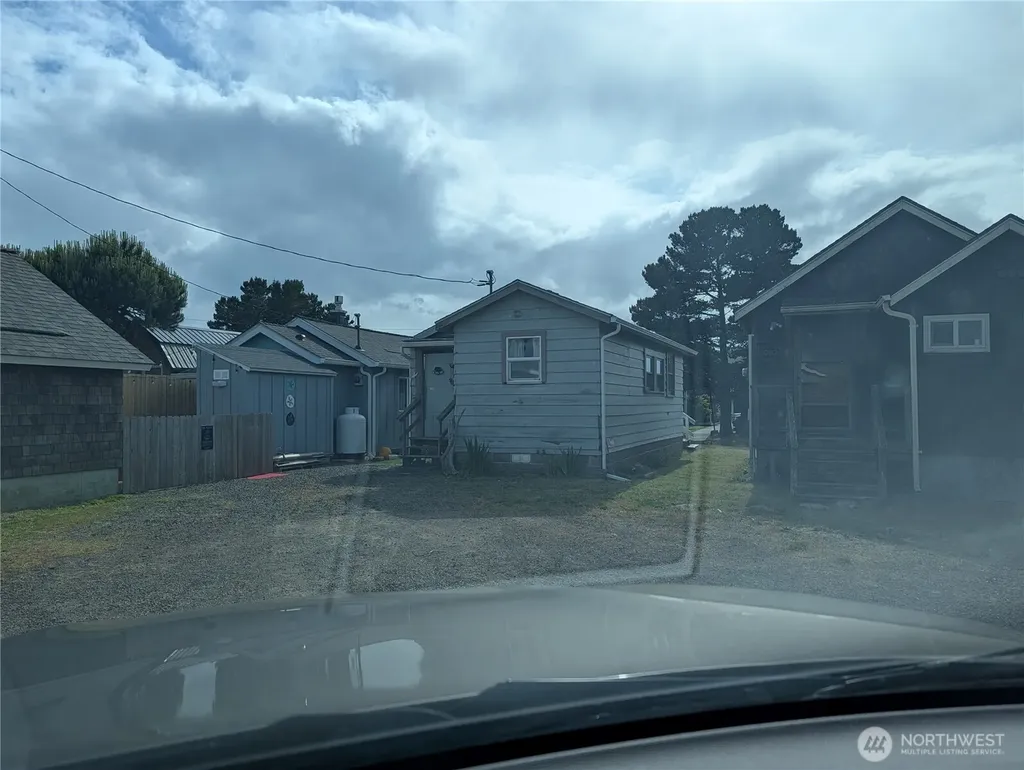 1004 K Place Long Beach WA 98631