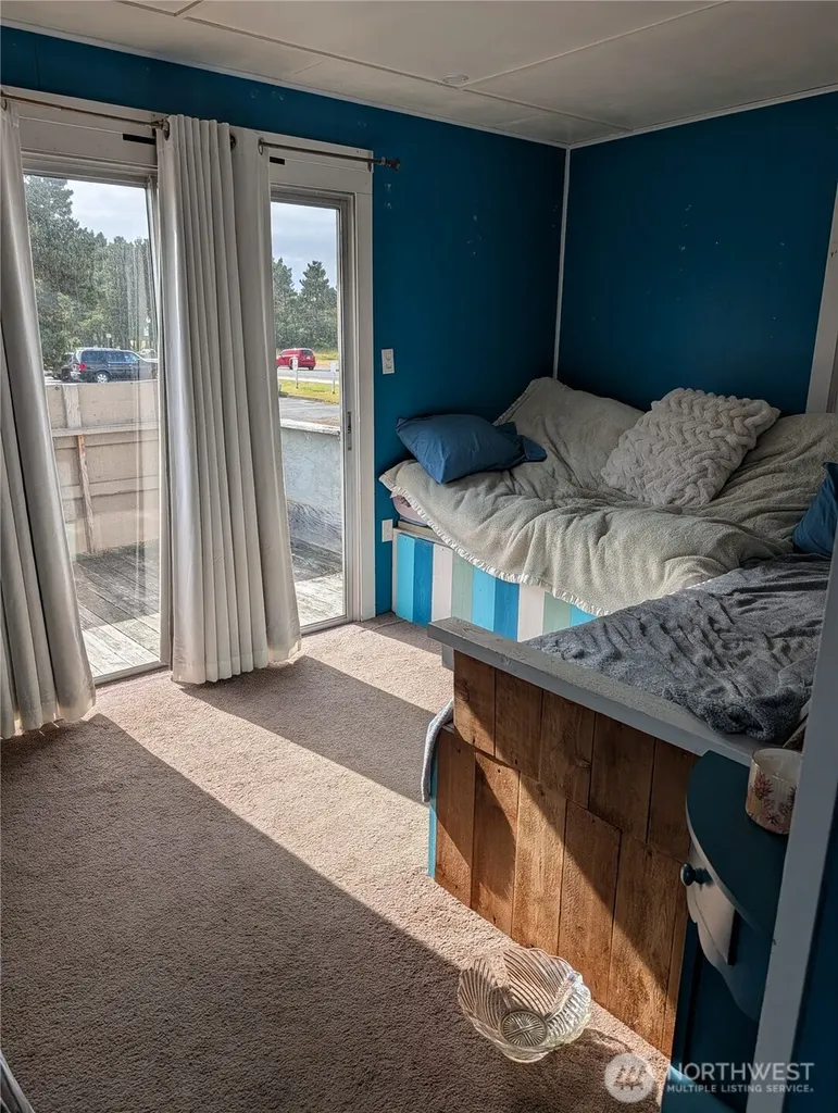 1004 Ocean Beach Boulevard S Long Beach WA 98631