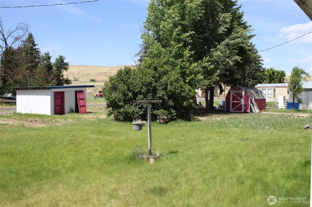 250 W May Avenue Washtucna WA 99371
