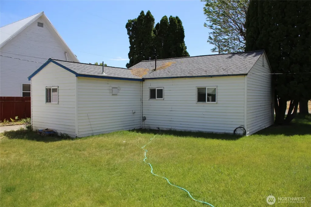 250 W May Avenue Washtucna WA 99371