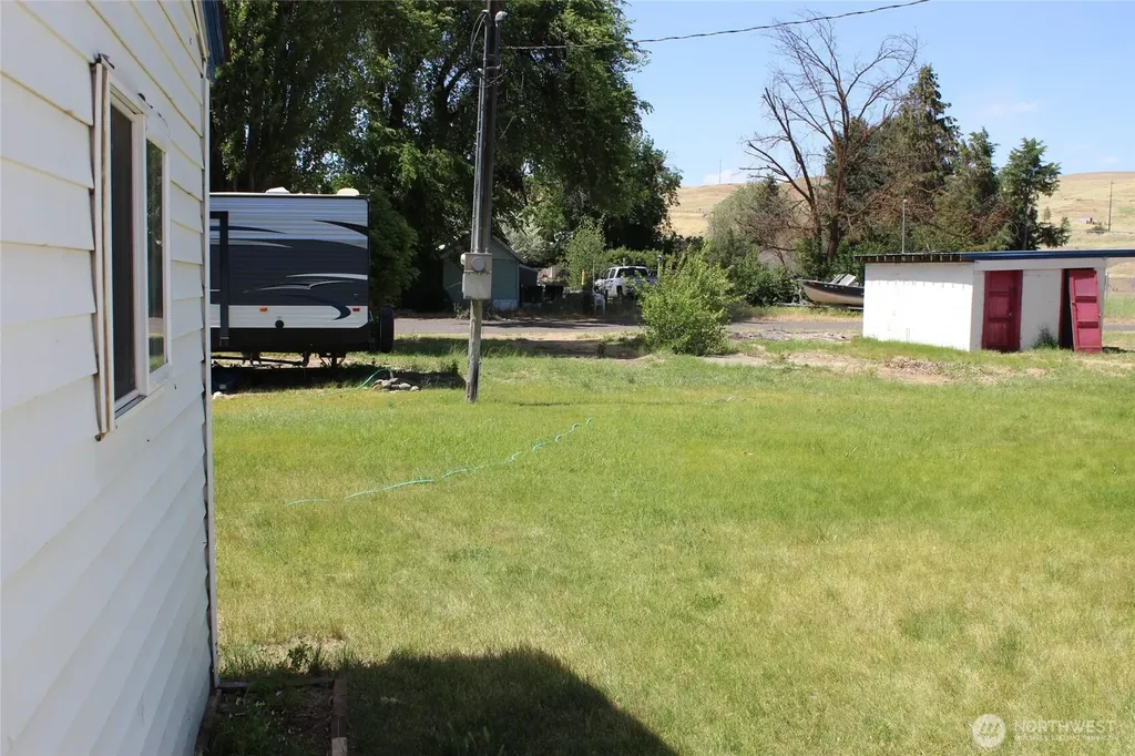 250 W May Avenue Washtucna WA 99371