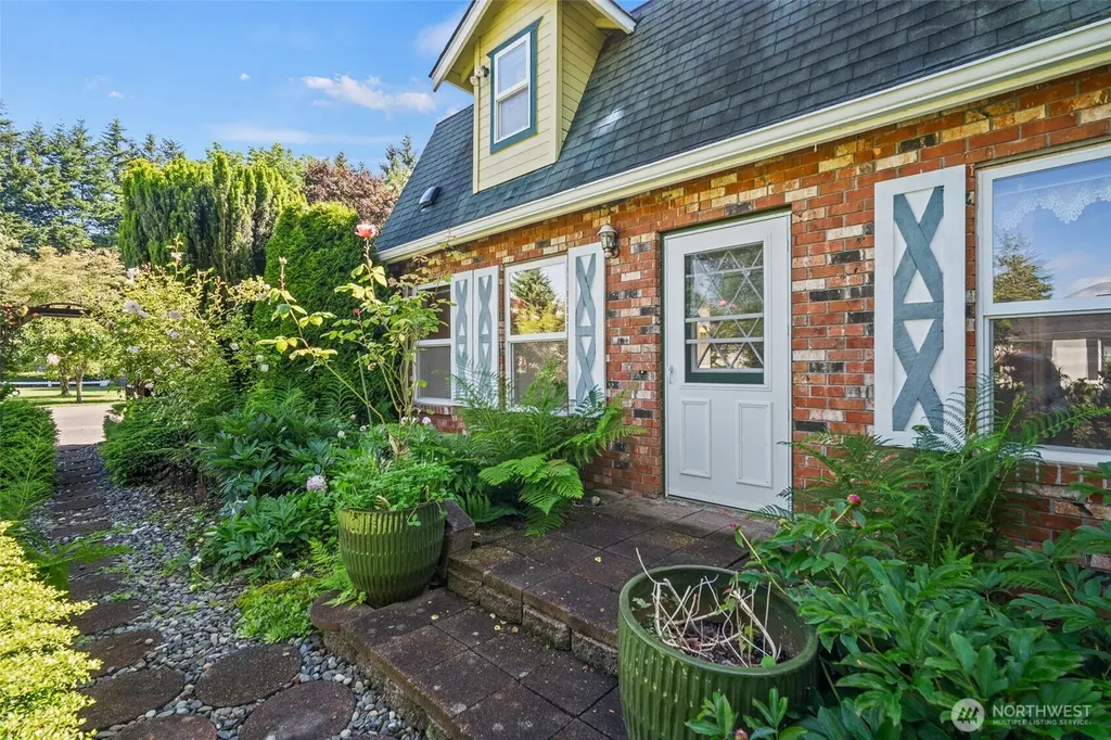 5458 Northwest Drive Bellingham WA 98226