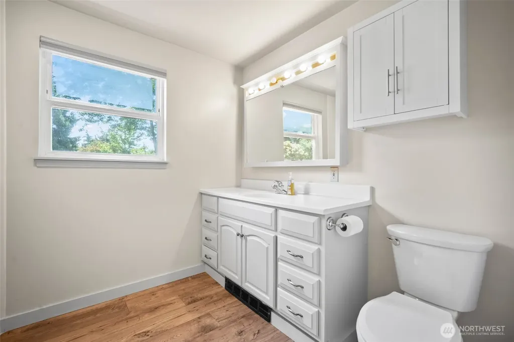 5458 Northwest Drive Bellingham WA 98226