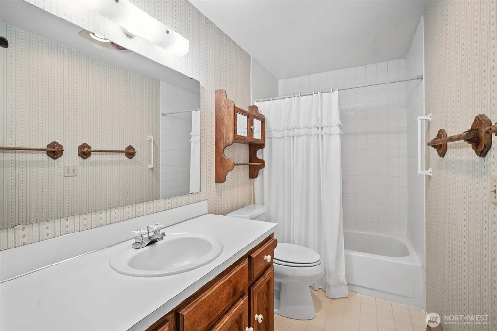 5458 Northwest Drive Bellingham WA 98226