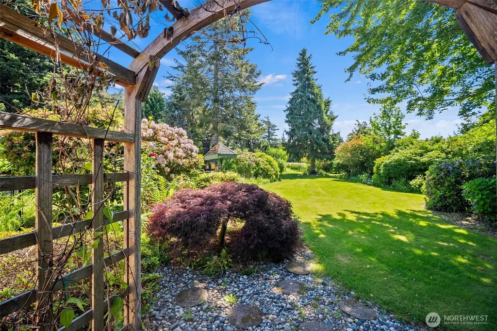 5458 Northwest Drive Bellingham WA 98226