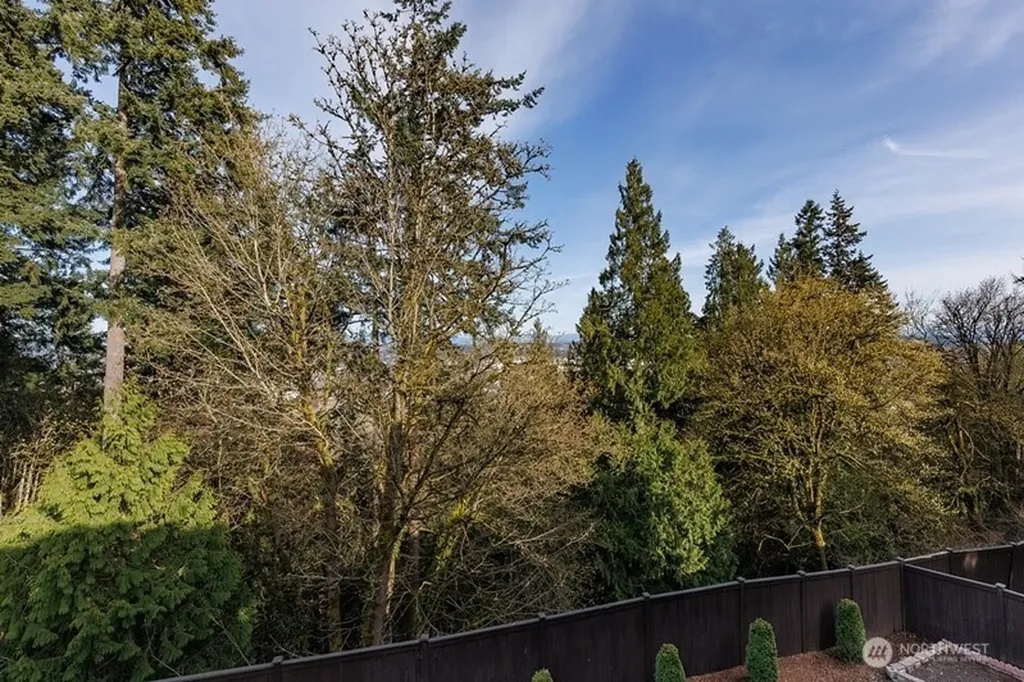 33852 56th Place S Auburn WA 98001