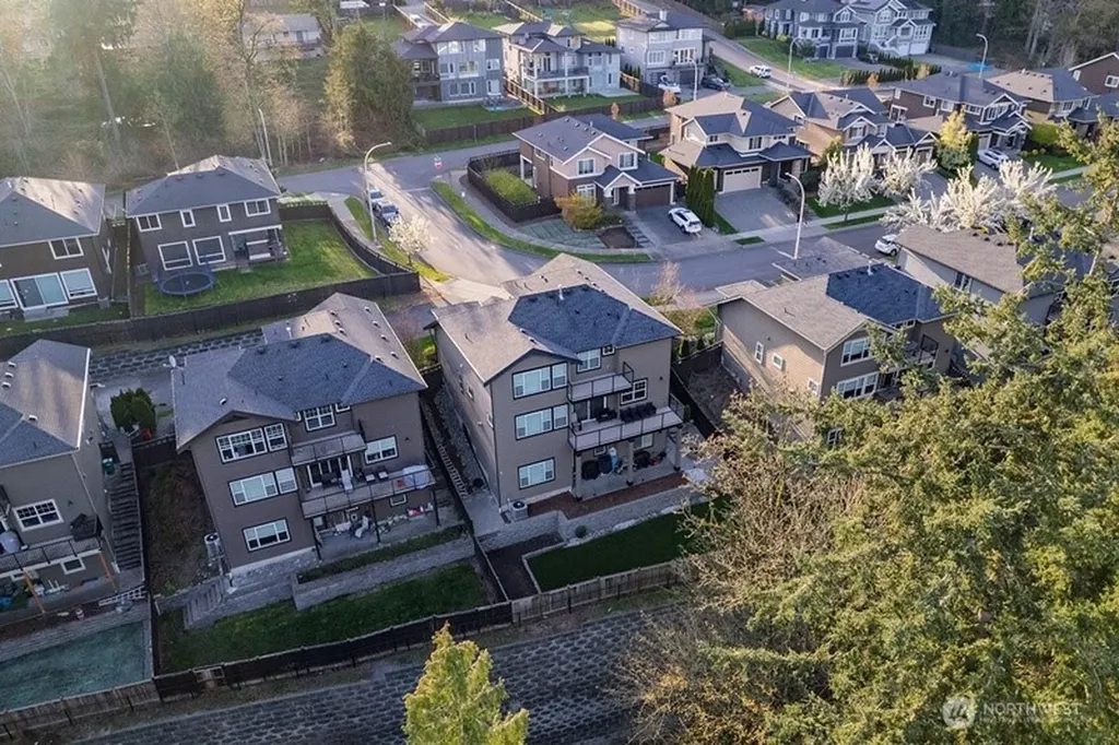 33852 56th Place S Auburn WA 98001