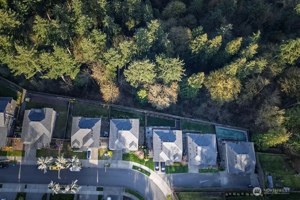 33852 56th Place S Auburn WA 98001